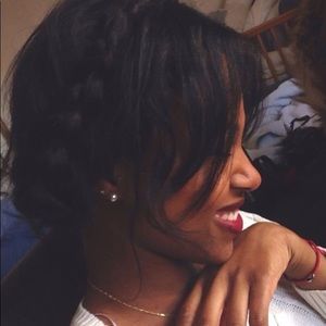 Meet your Posher, Stephanie n.